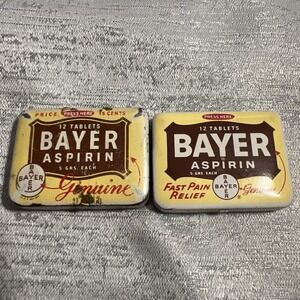 Vintage BAYER ASPIRIN Pill Box Lot Of 2 Tin & Plastic Empty Good Condition.